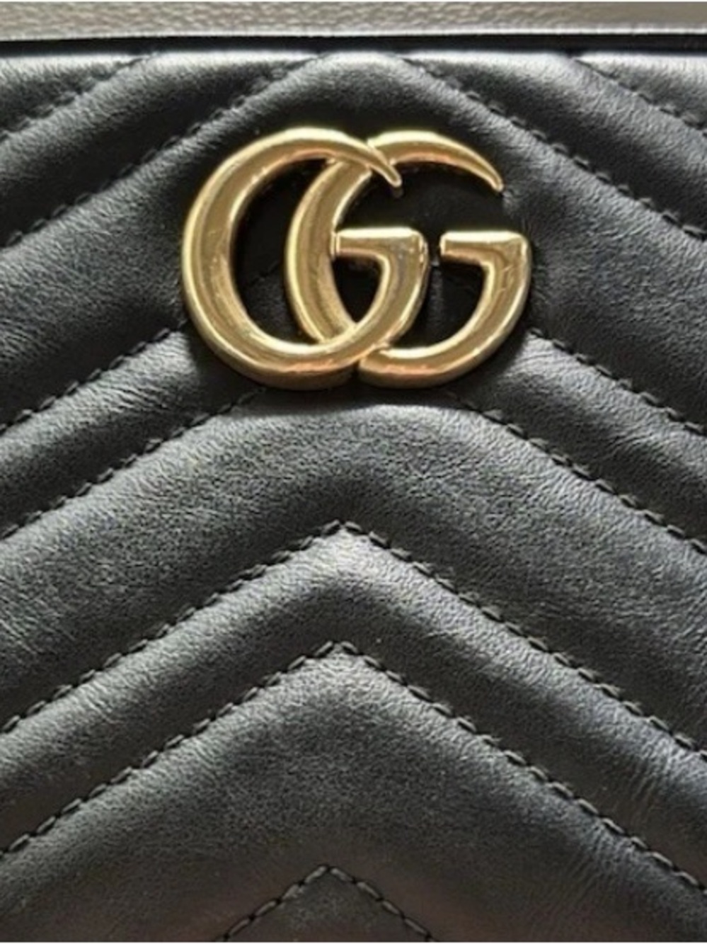 Gucci Black Leather Chevron Matelassé Crossbody with Gold GG - Picture 10 of 17